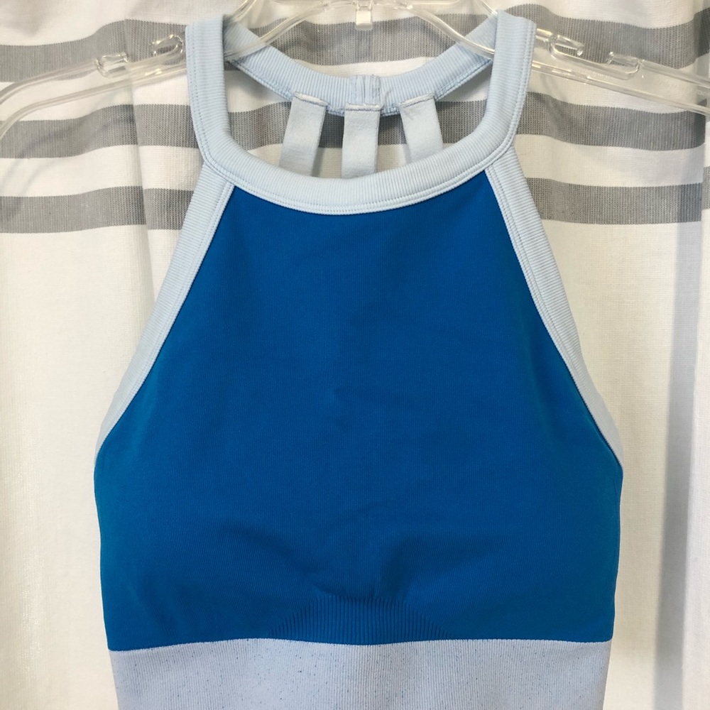 Fabletics Maddie Seamless Sports Bra
